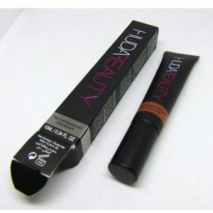 Huda Beauty concealer in peanut butter New